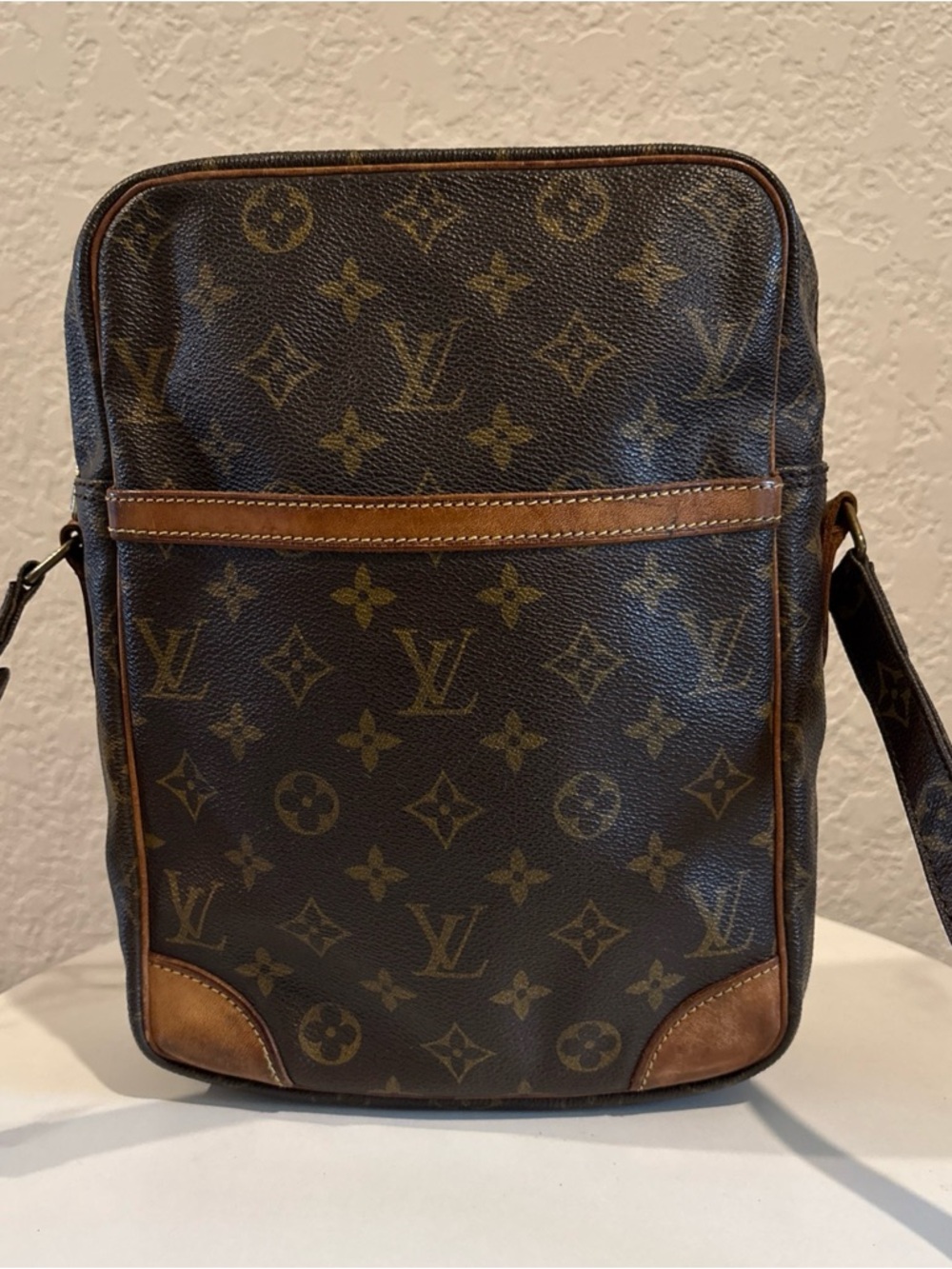 Louis Vuitton MM Danube Monogram Shoulder Bag - Picture 2 of 14